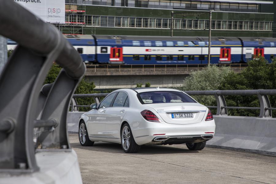  Mercedes-Benz S560 Lang 2017 года  (WW) (фото 6 из 50)